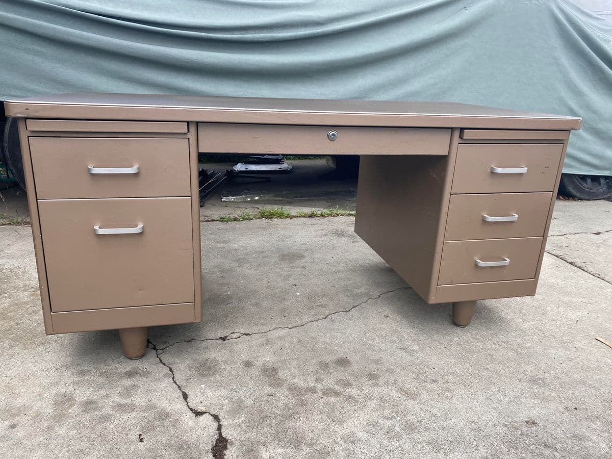 Vintage Holga Company Mid Century Modern Metal Tanker Desk - Thumbnail 12