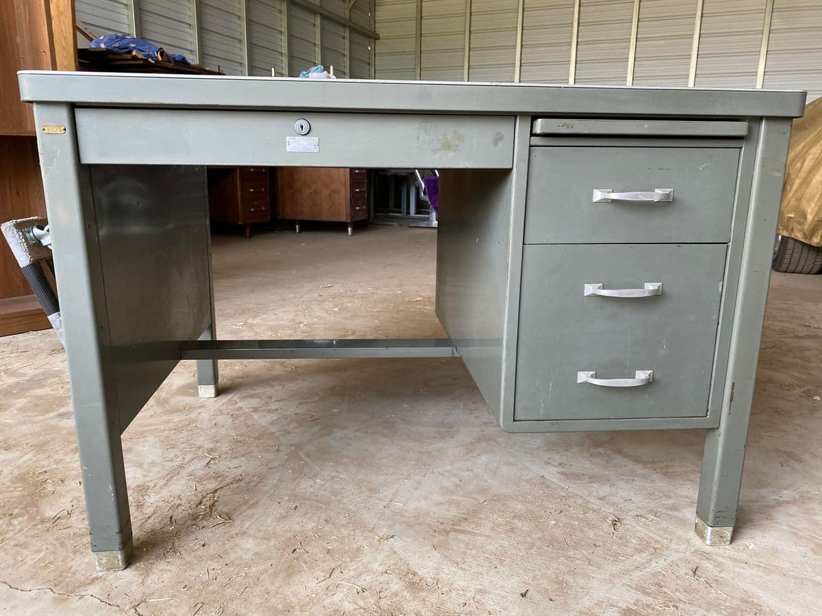 Vintage General Fireproofing Company Metal Tanker Desk - Thumbnail 9