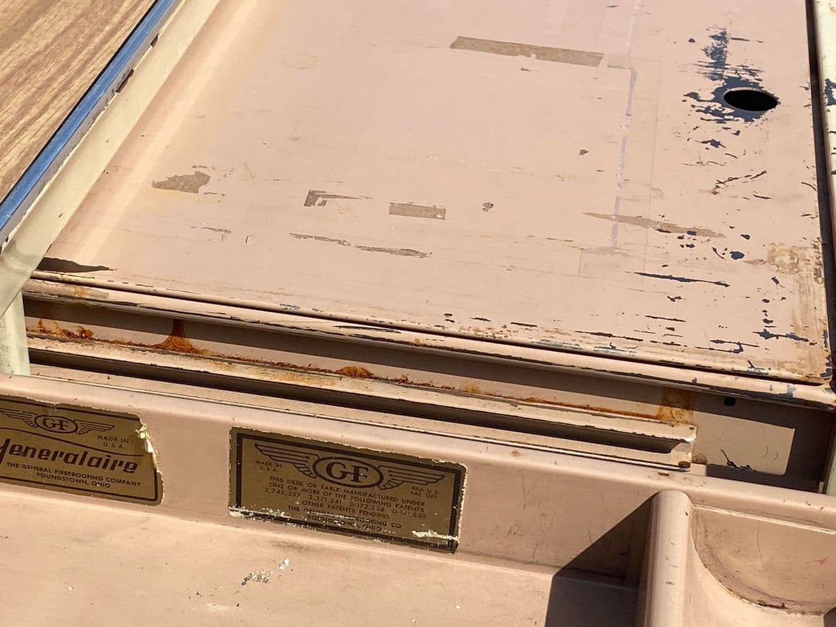 1950s Vintage General Fireproofing Vintage Metal Tanker Desk - Thumbnail 9