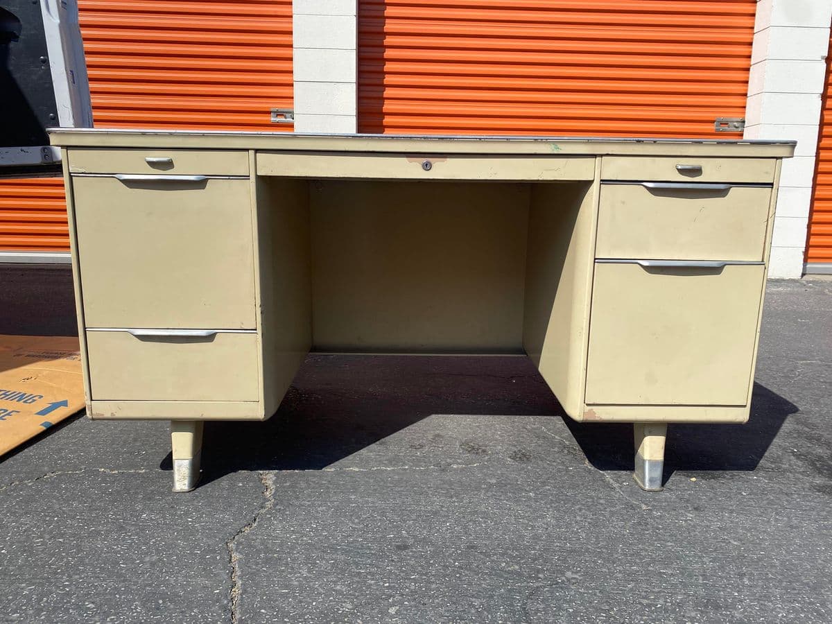 1950s Vintage General Fireproofing Vintage Metal Tanker Desk - Thumbnail 10