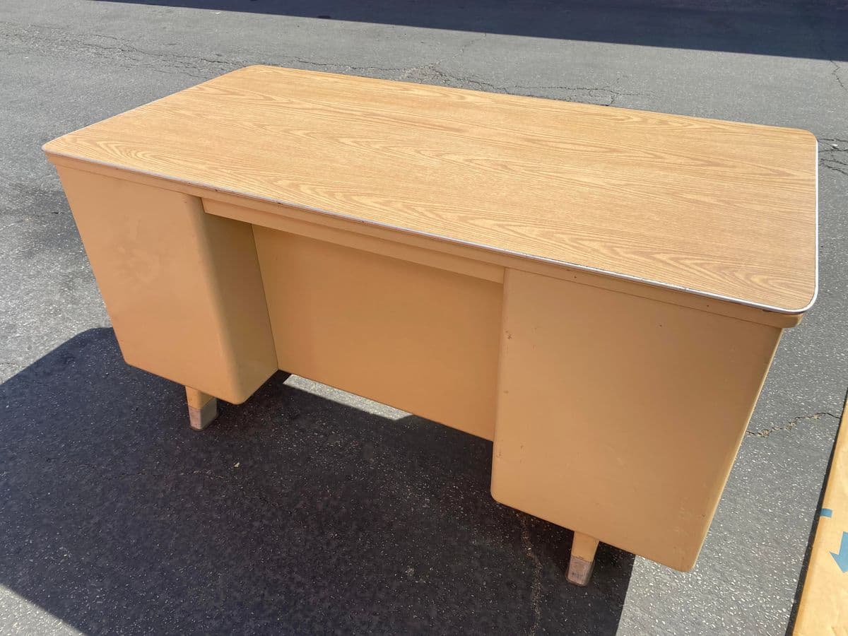 1950s Vintage General Fireproofing Vintage Metal Tanker Desk - Thumbnail 8