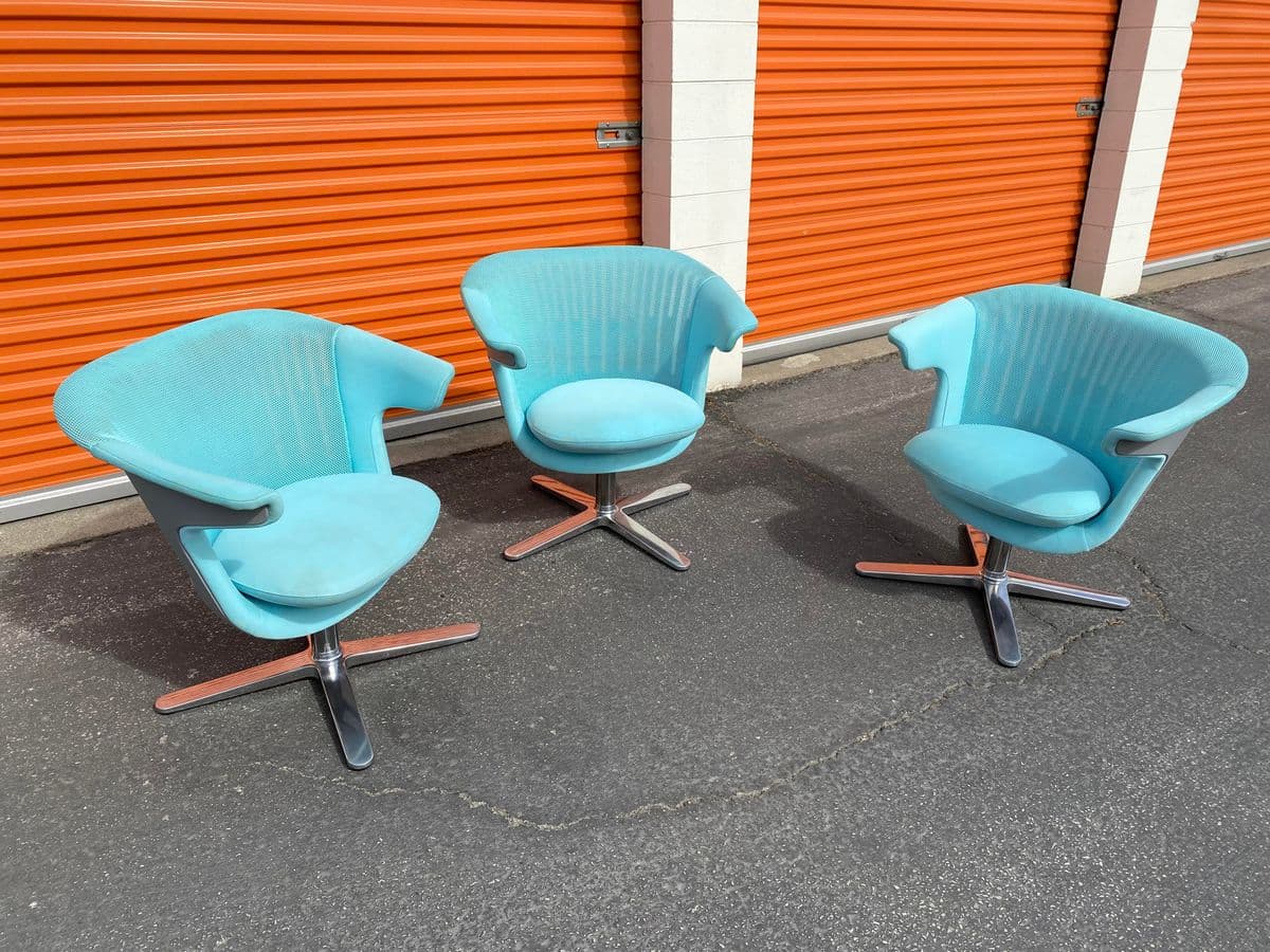 Blue Steelcase I2i Lounge Chairs - Set of 3 - Thumbnail 3