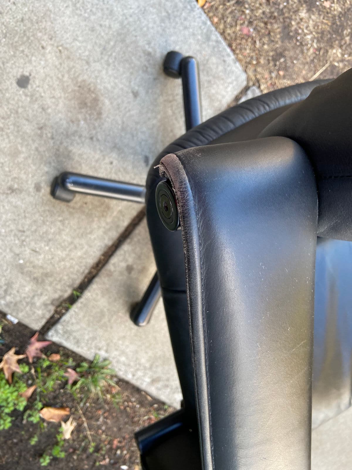 Vintage Post Modern Leather Swivel Desk Chair for Vitra Designed by Mario Bellini - Thumbnail 9