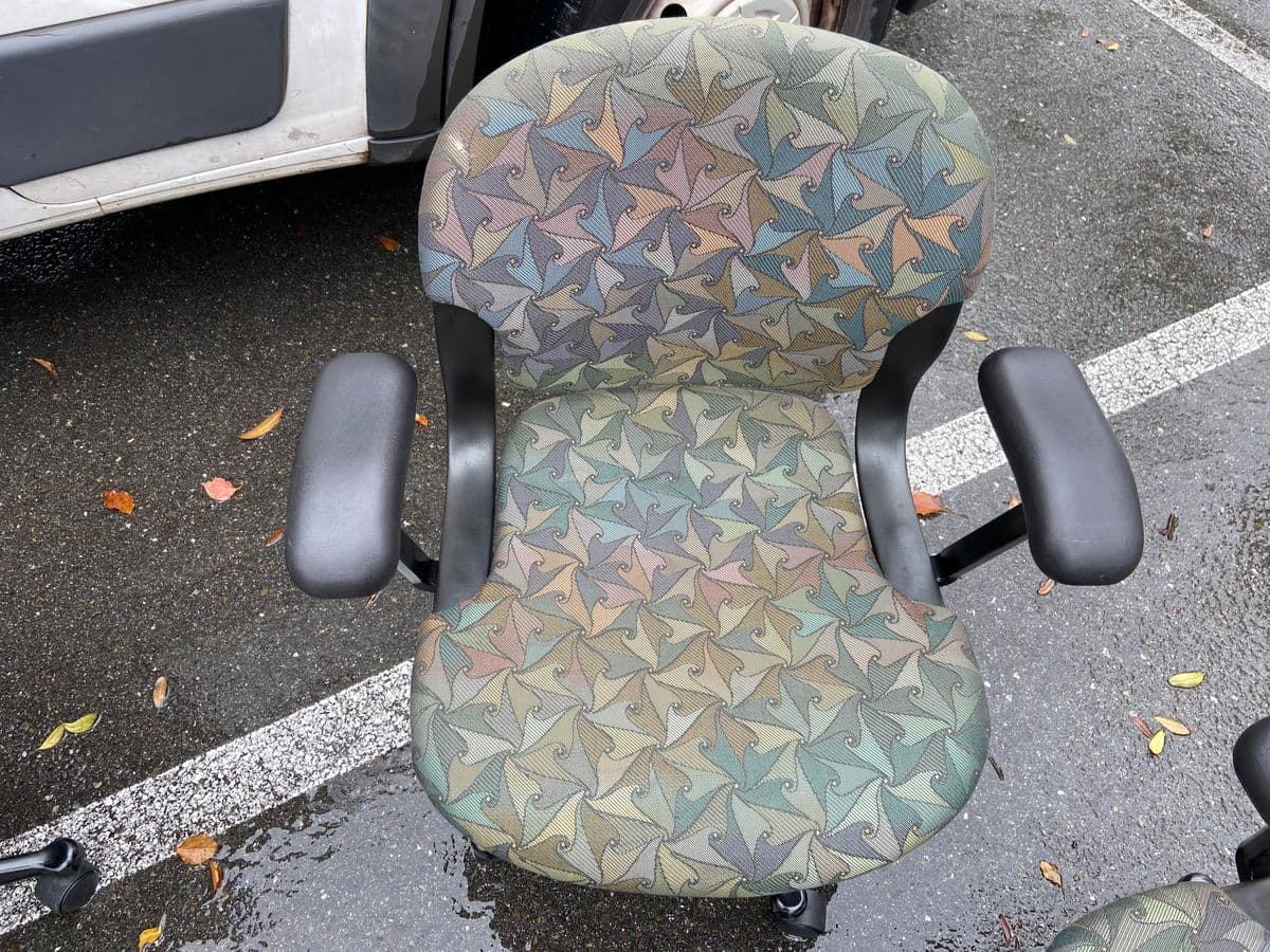 Vintage Herman Miller Equa Desk Chairs Set of 3 - Thumbnail 4