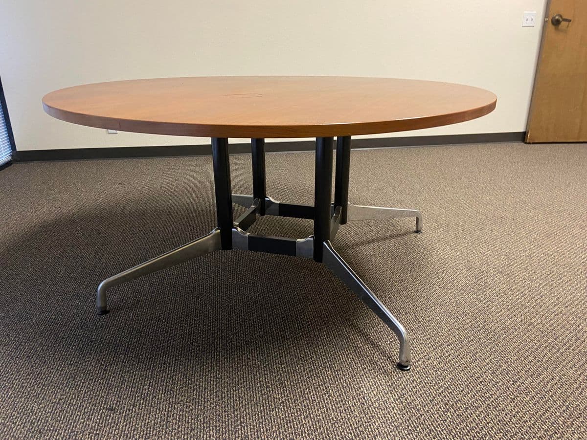 Vintage Herman Miller Eames Round Table - Thumbnail 5