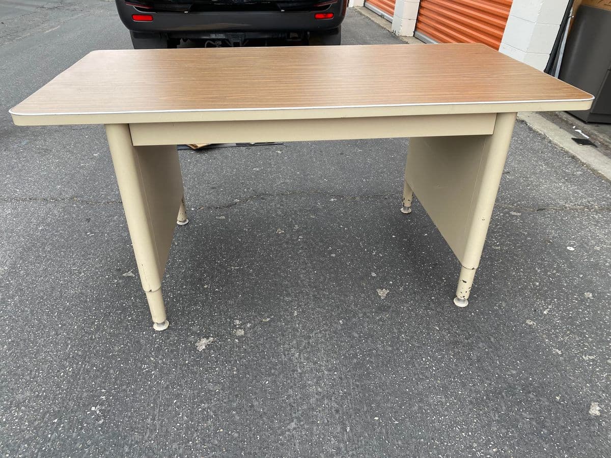 Vintage McDowell and Craig Metal Desk - Thumbnail 7