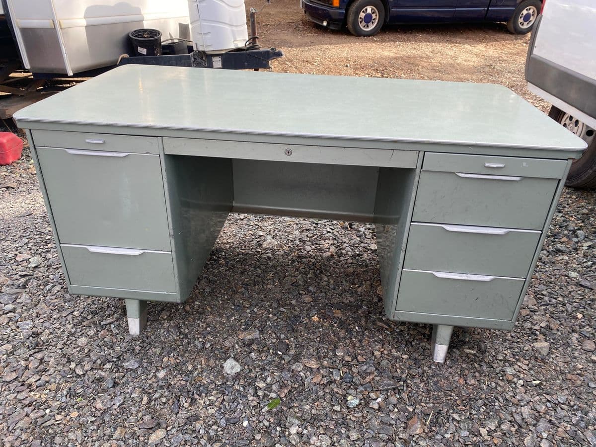 Vintage General Fireproofing Metal Tanker Desk - Thumbnail 5