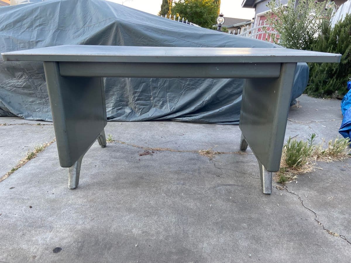 1970s Vintage Mid Century Modern Metal Tanker Table - Thumbnail 12