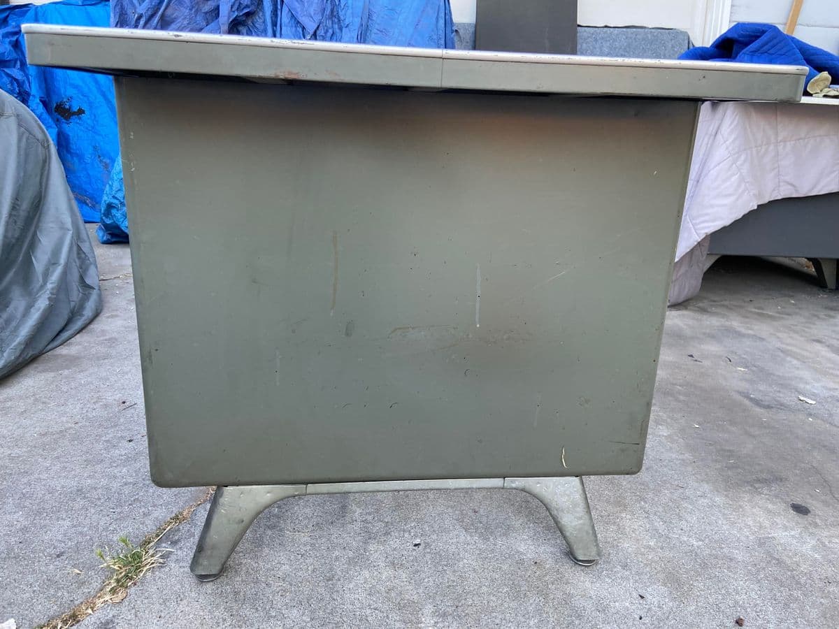 1970s Vintage Mid Century Modern Metal Tanker Table - Thumbnail 4