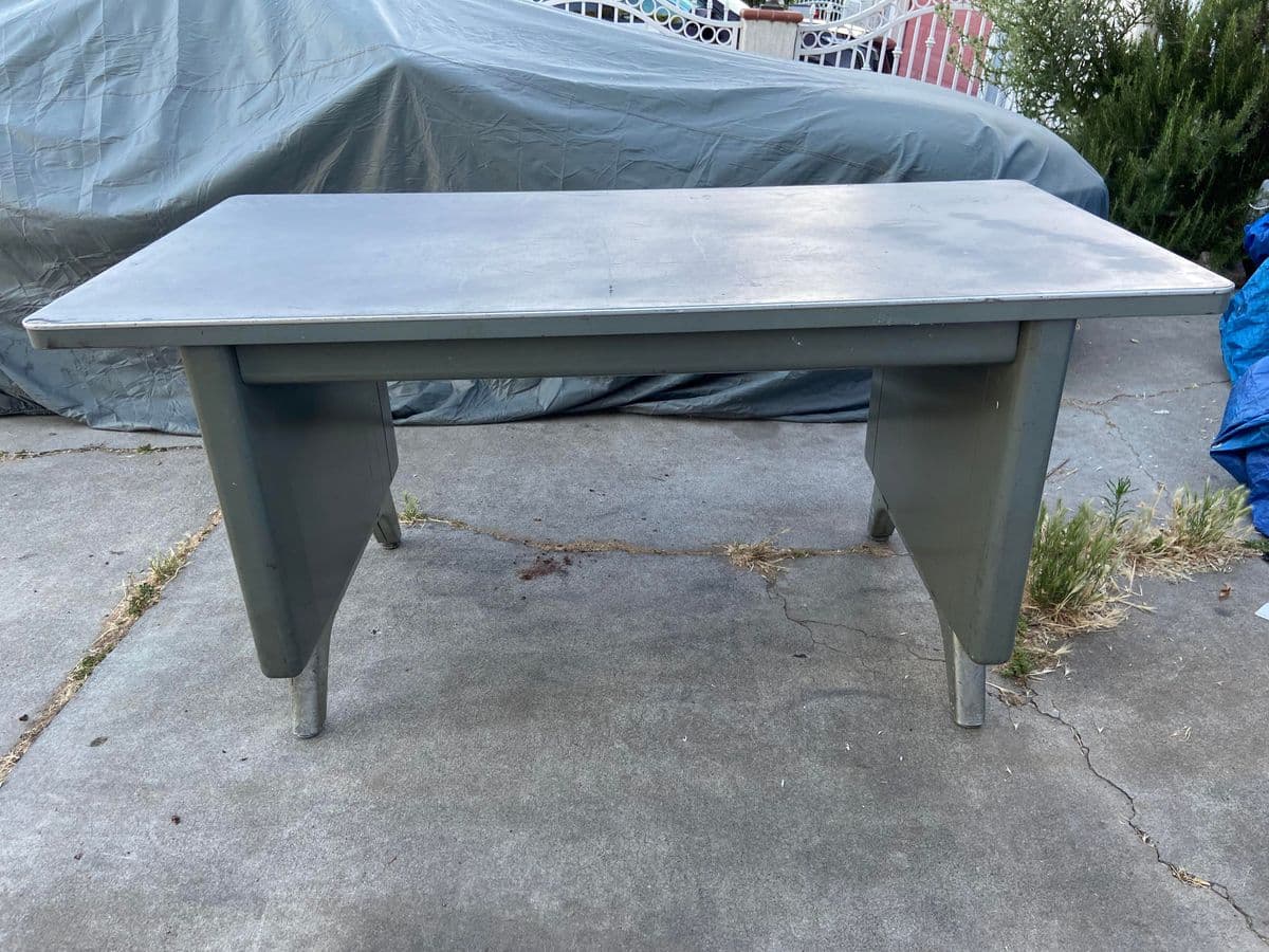 1970s Vintage Mid Century Modern Metal Tanker Table - Thumbnail 6