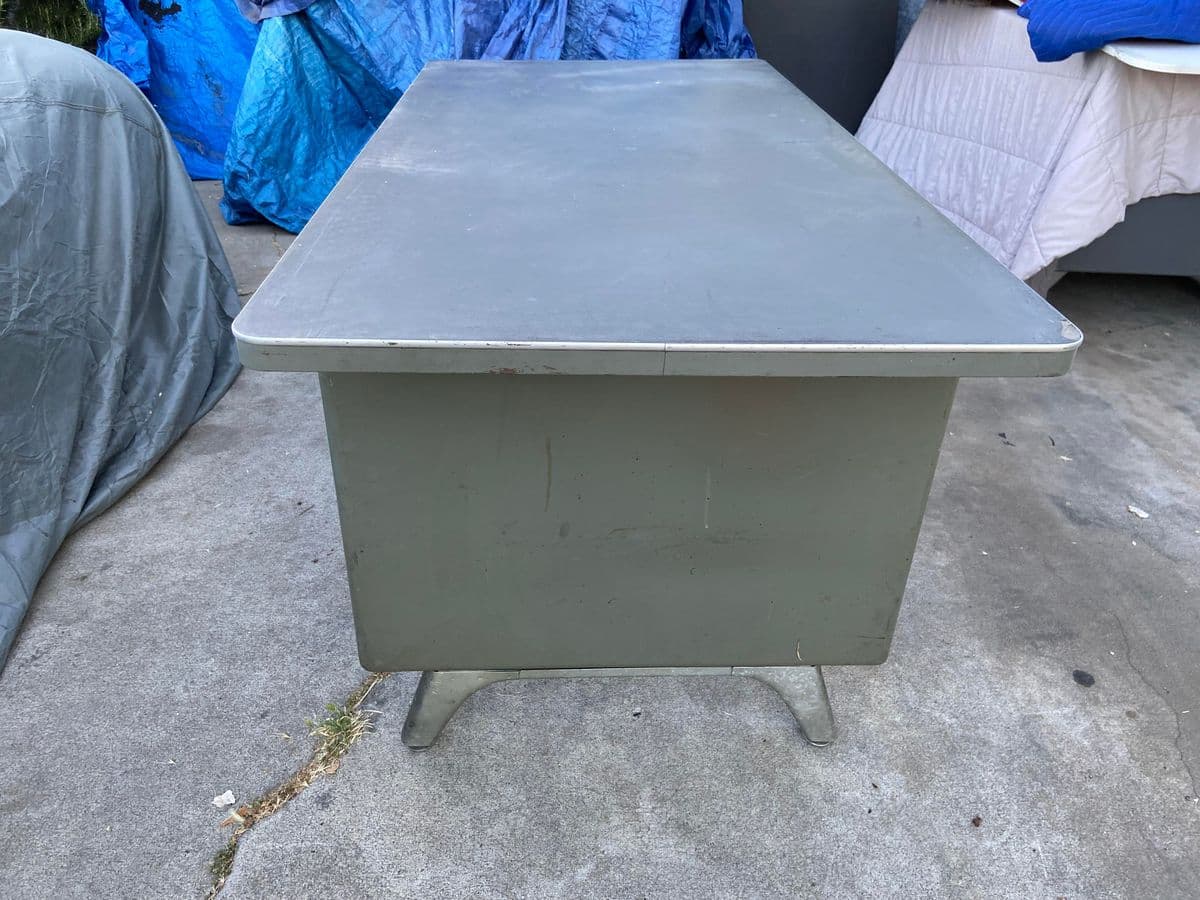 1970s Vintage Mid Century Modern Metal Tanker Table - Thumbnail 5