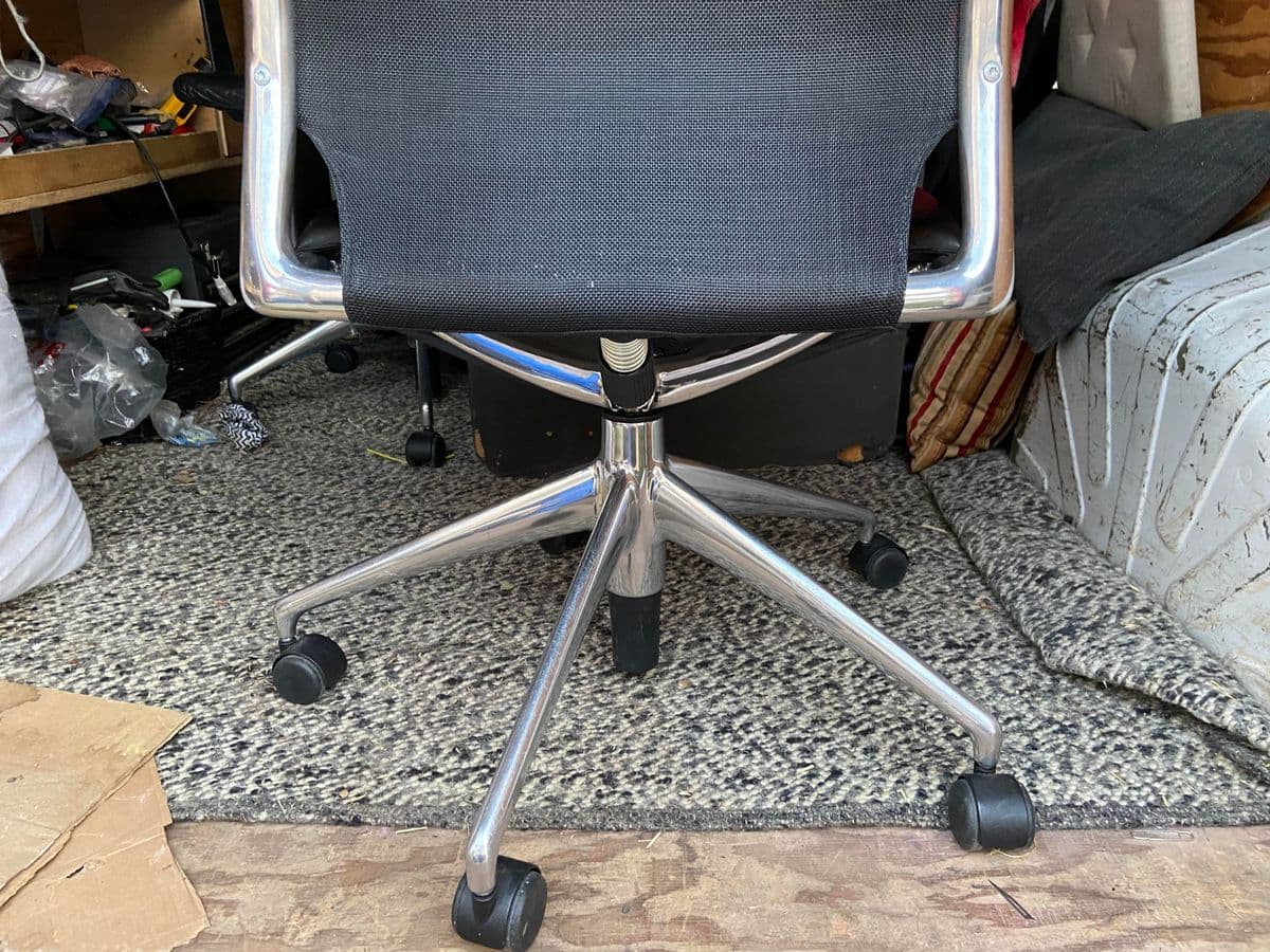 2000 Vitra Swivel Leather Chair Designed by Alberto Meda - Thumbnail 6