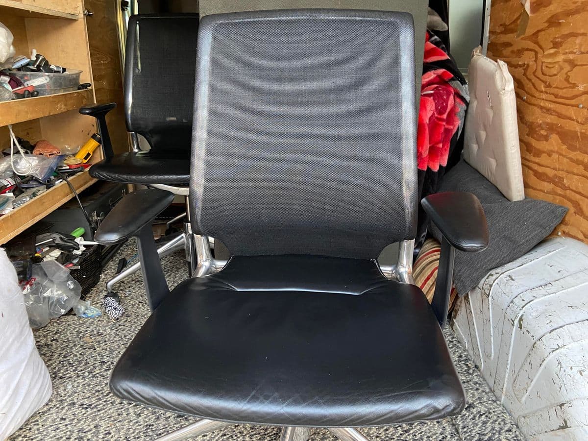 2000 Vitra Swivel Leather Chair Designed by Alberto Meda - Thumbnail 9