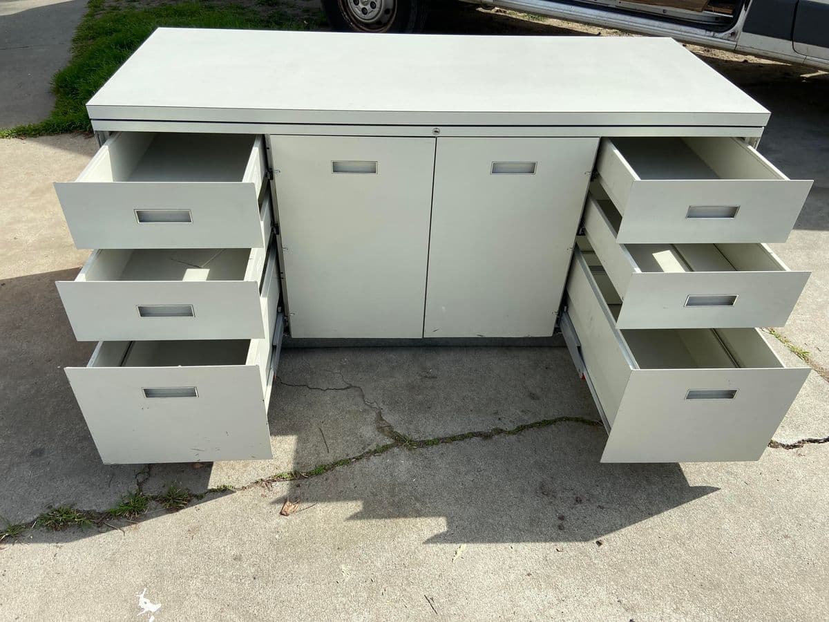 1980s Vintage Modern Metal Sideboard - Thumbnail 7