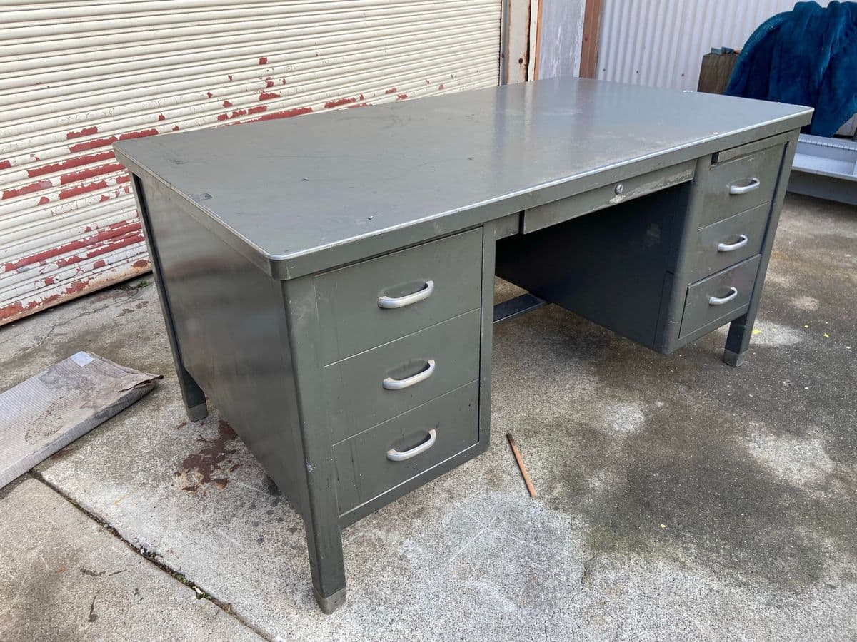1940s Vintage Mid Century Modern Metal Tanker Desk - Thumbnail 9