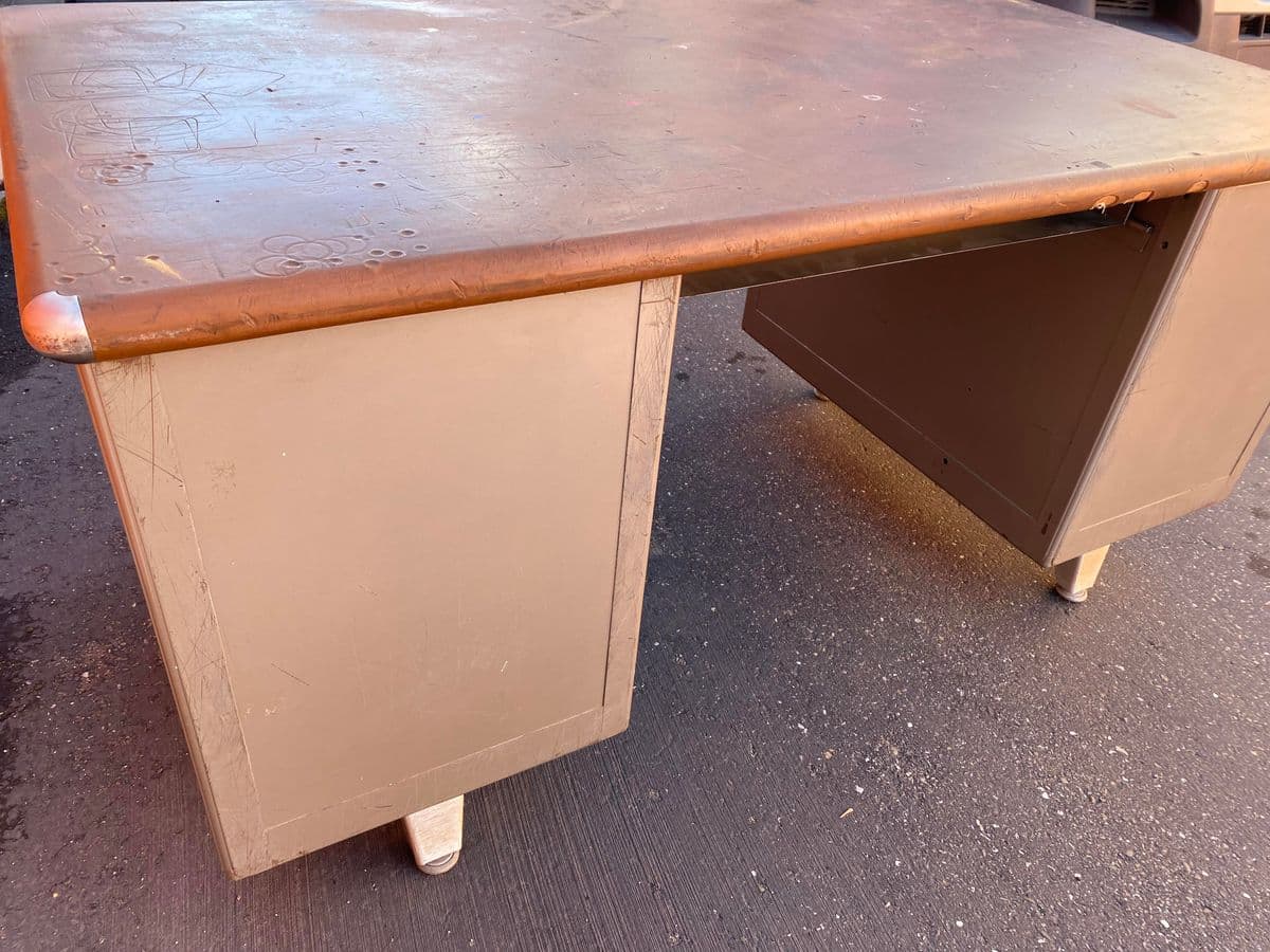 Vintage Mid-Century Modern Metal Tanker Desk - Thumbnail 7