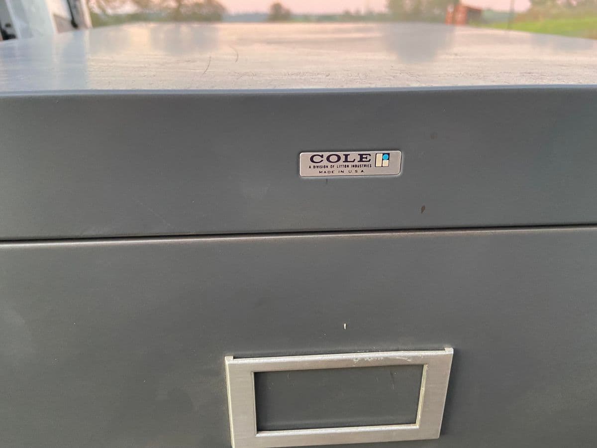 1970s Cole Steel Vintage Metal Cabinet - Thumbnail 5