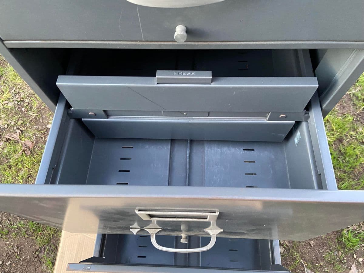 1970s Cole Steel Vintage Metal Cabinet - Thumbnail 8