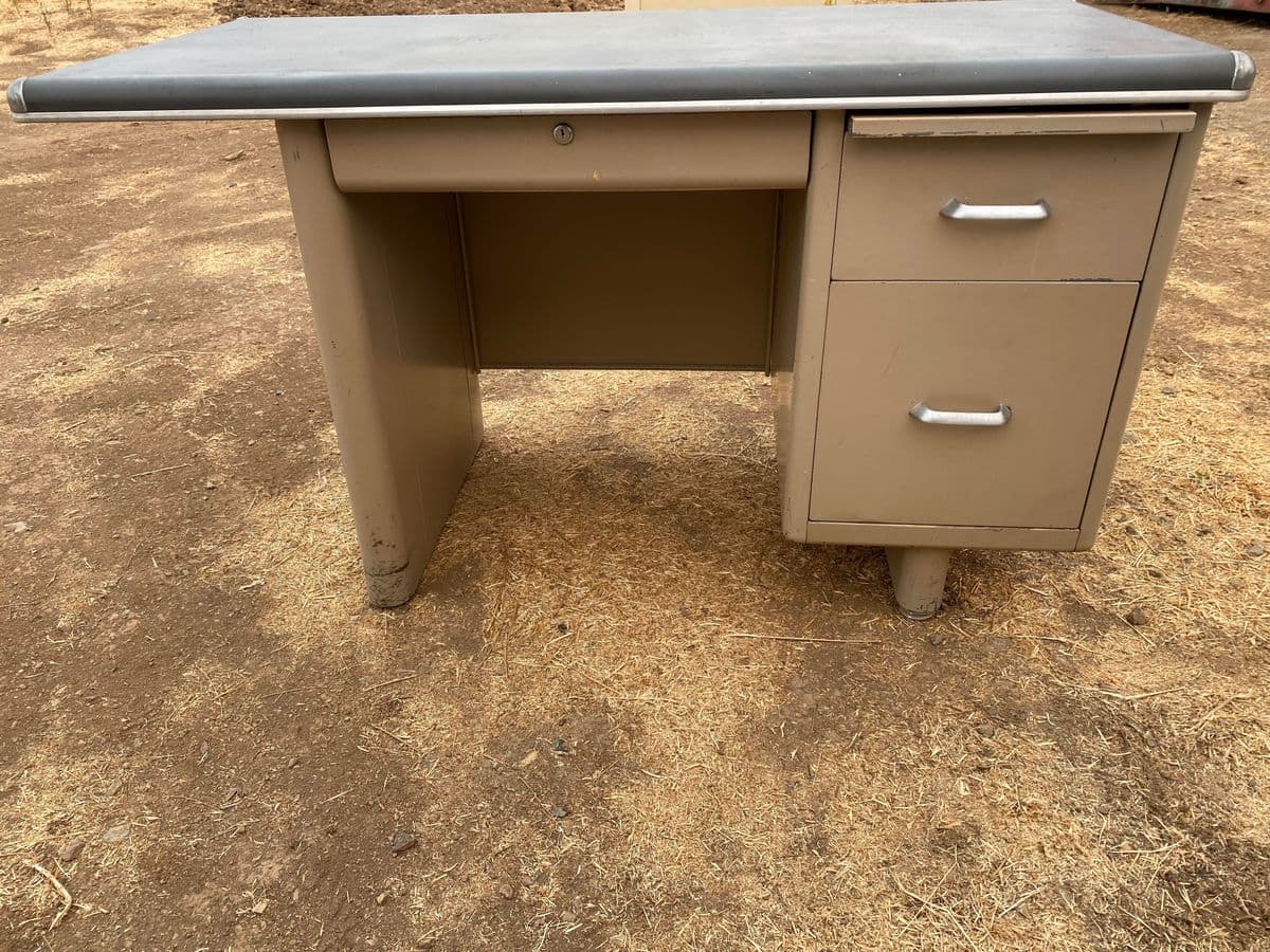 Mid 20th Century Metal Tanker Desk - Thumbnail 3