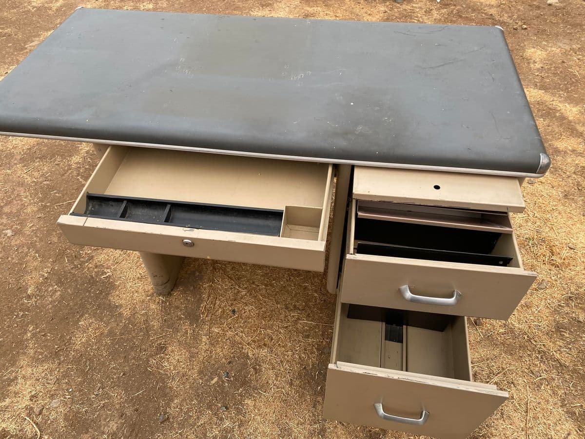 Mid 20th Century Metal Tanker Desk - Thumbnail 6