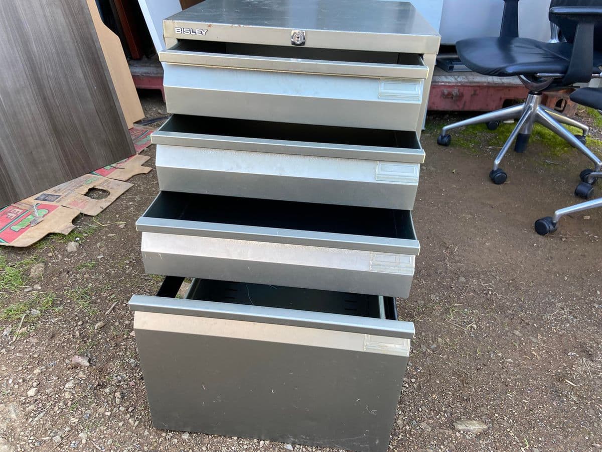 Bisley Metal Filing Cabinet - Thumbnail 10