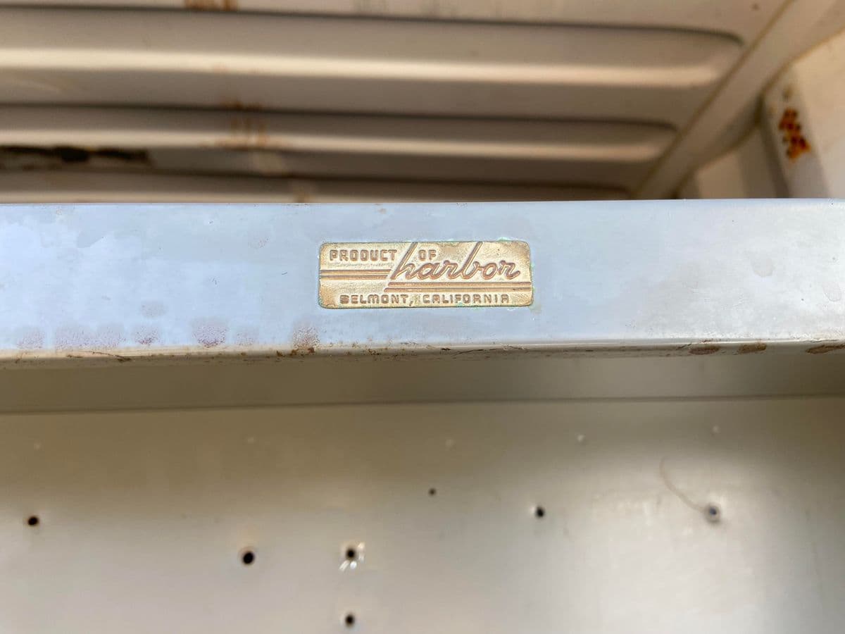 1970s Vintage Mid Century Modern Metal Bookshelf - Thumbnail 4