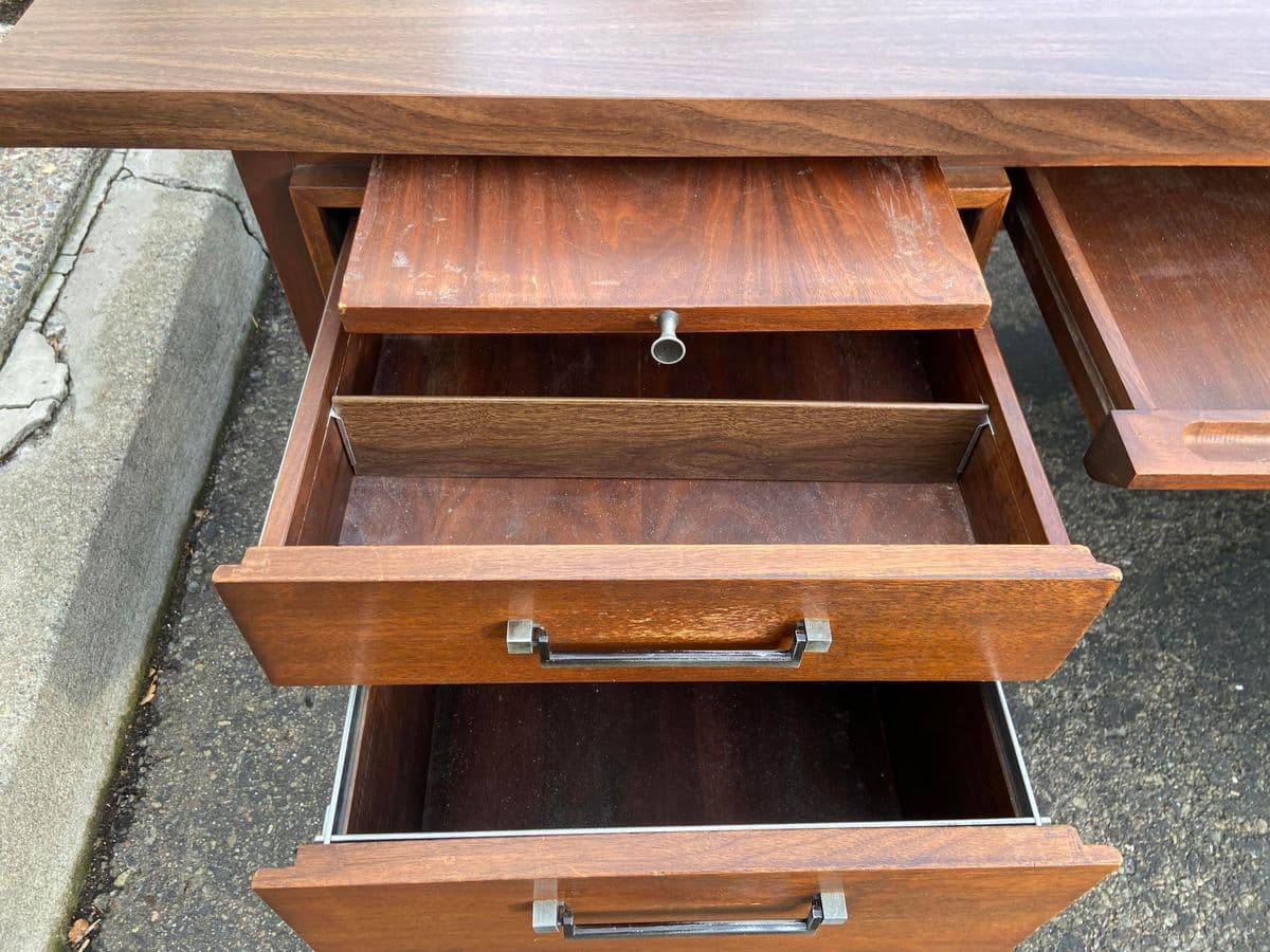 1960s Vintage Mid Century Modern Executive Desk - Thumbnail 9
