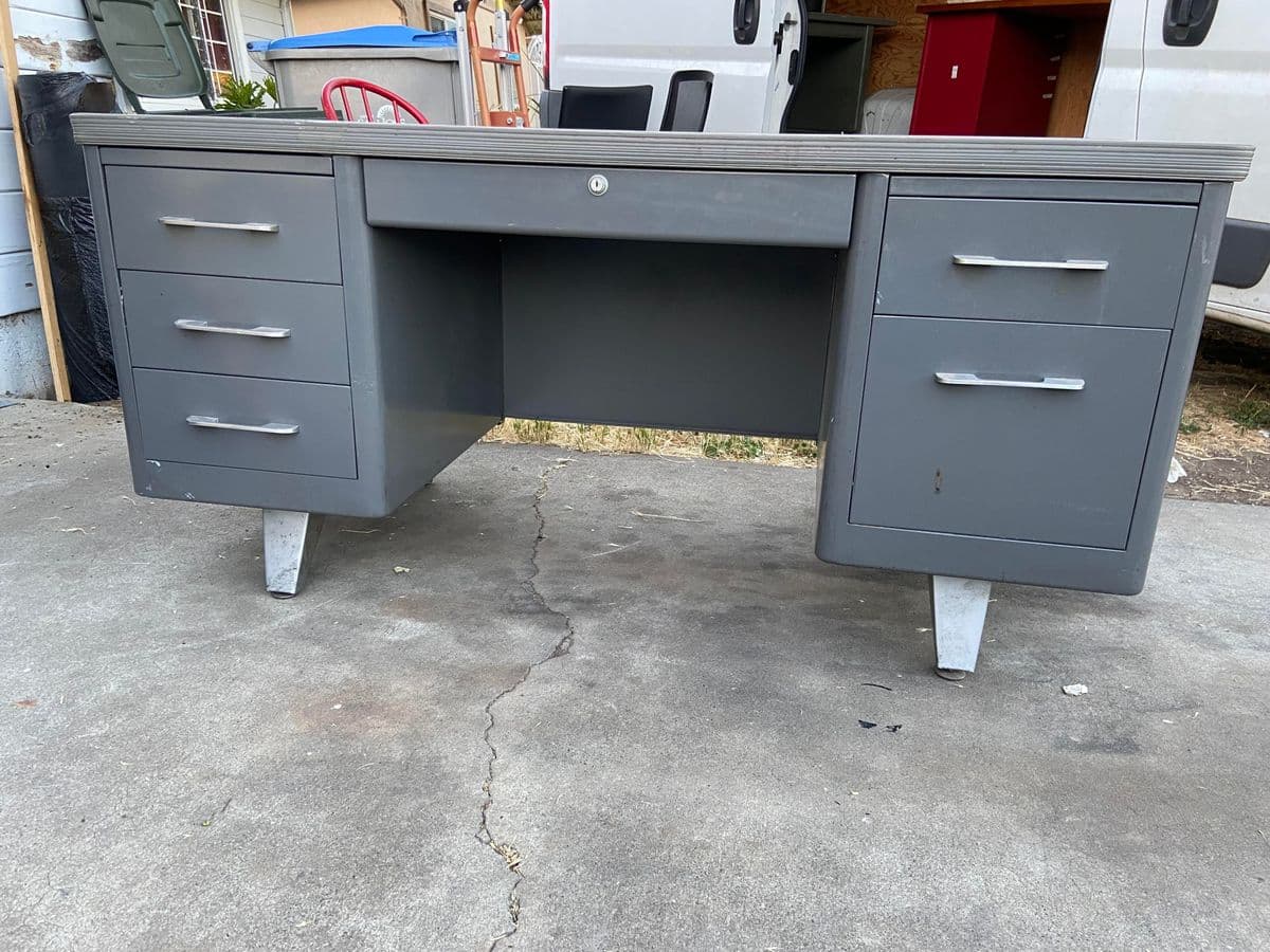 1960s Vintage Mid Century Modern Metal Tanker Desk - Thumbnail 8