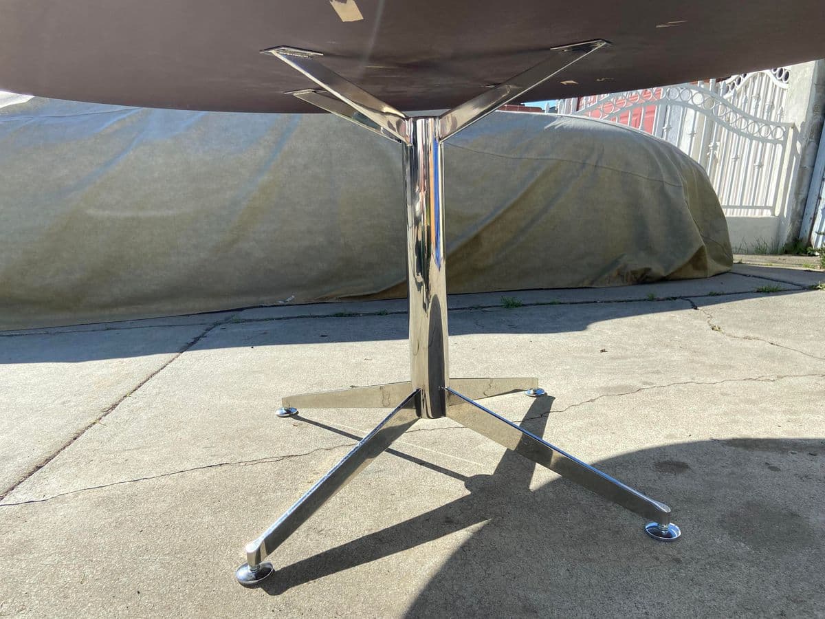 Chrome Oval Round Table - Thumbnail 13