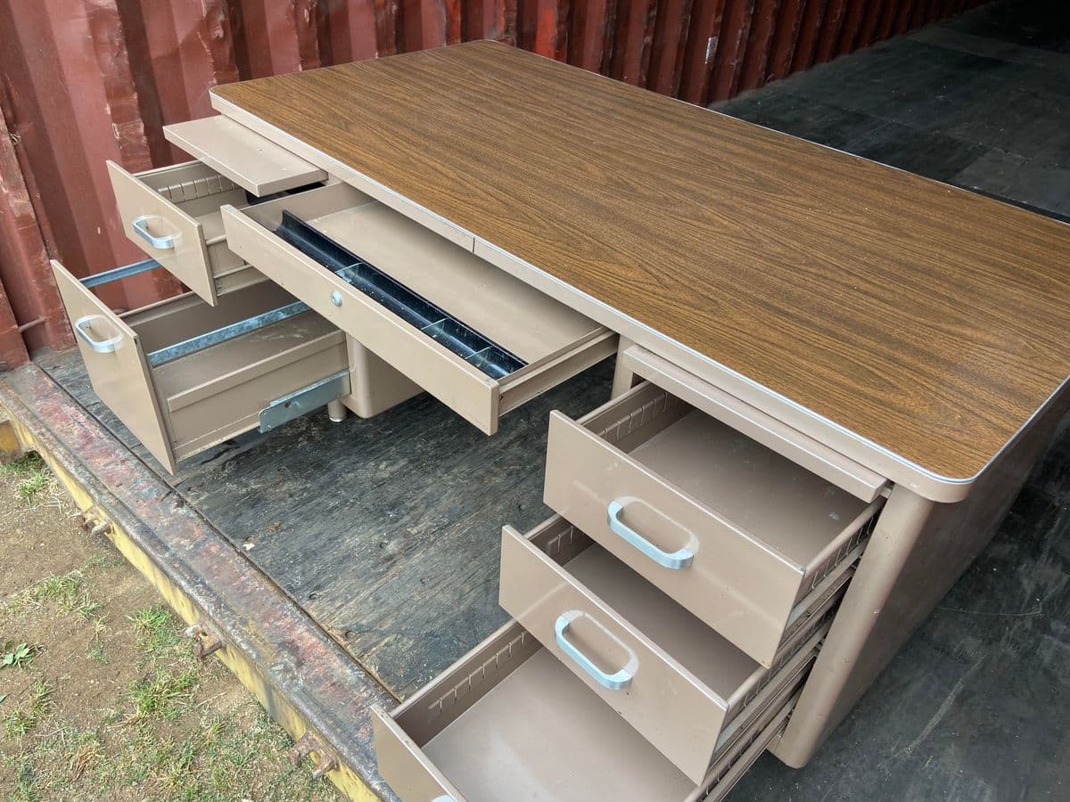 1970s Vintage Mid Century Modern Metal Tanker Desk - Thumbnail 7