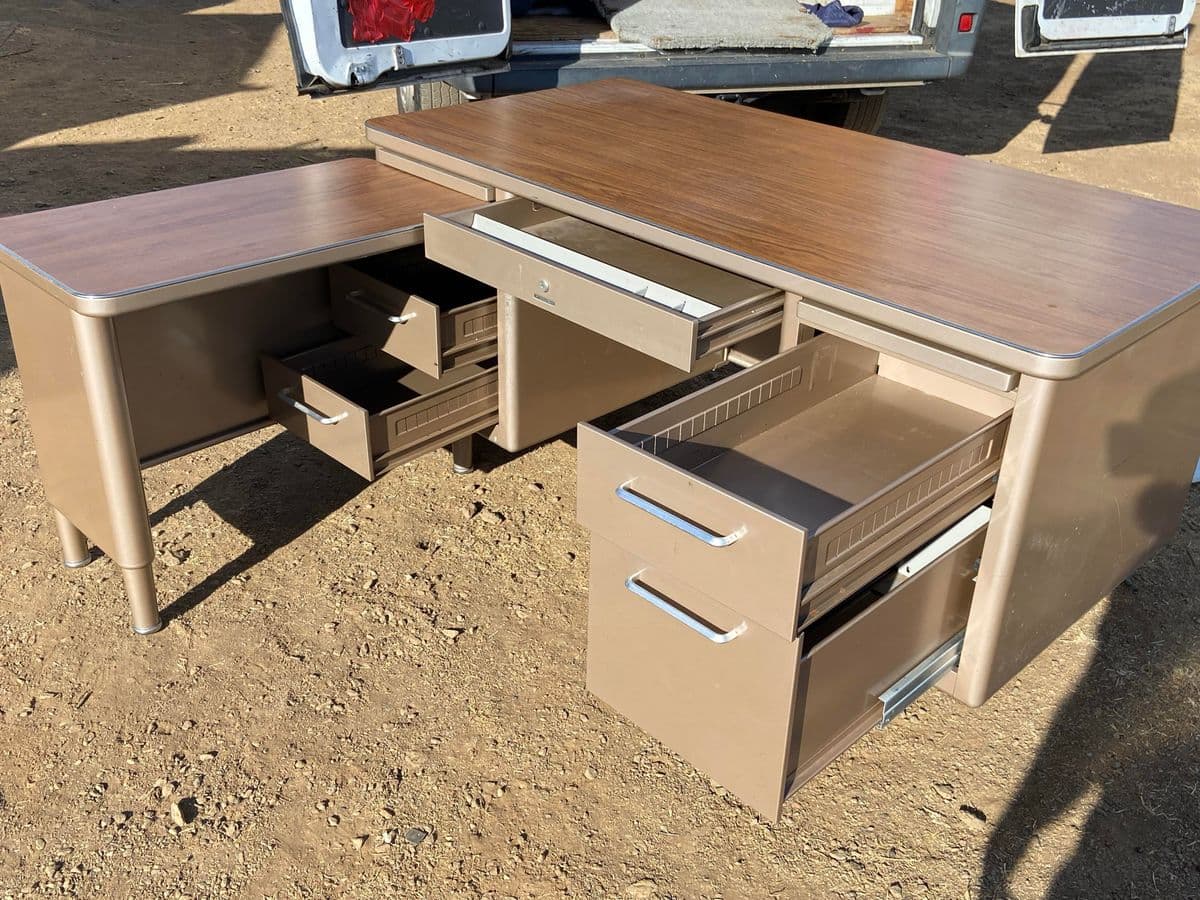 1970s Steelcase Vintage Mid Century Modern L Shape Desk - Thumbnail 9