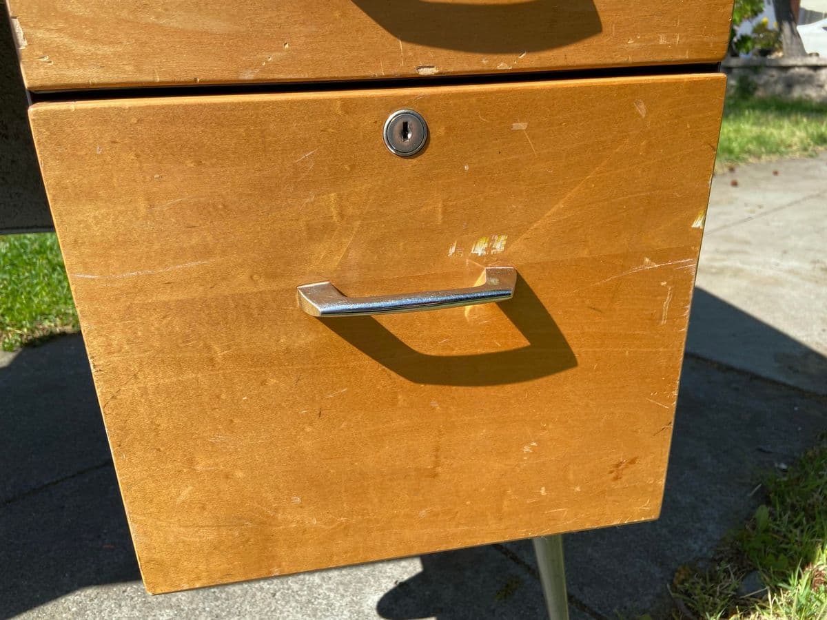 1960s Raymond Loewy for Brunswick Mid Century Modern Metal Desk - Thumbnail 6