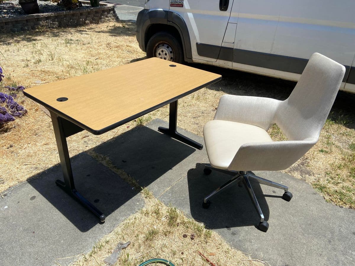 1980s Vintage Mid Century Modern Herman Miller Desk Set With Modern Office Chair - Set of 2 - Thumbnail 12