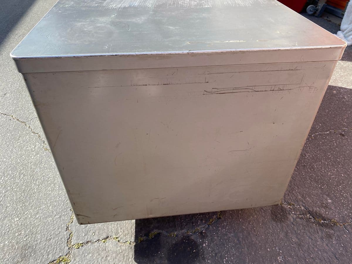 1960s Vintage Metal Tanker Desk With Typewriter Shelf - Thumbnail 9