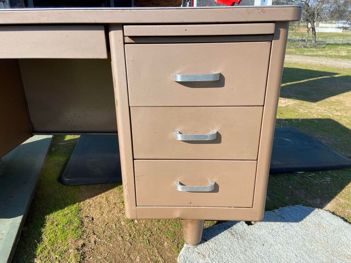 1960s McDowell & Craig Vintage Mid Century Modern Metal Tanker Desk - Thumbnail 3