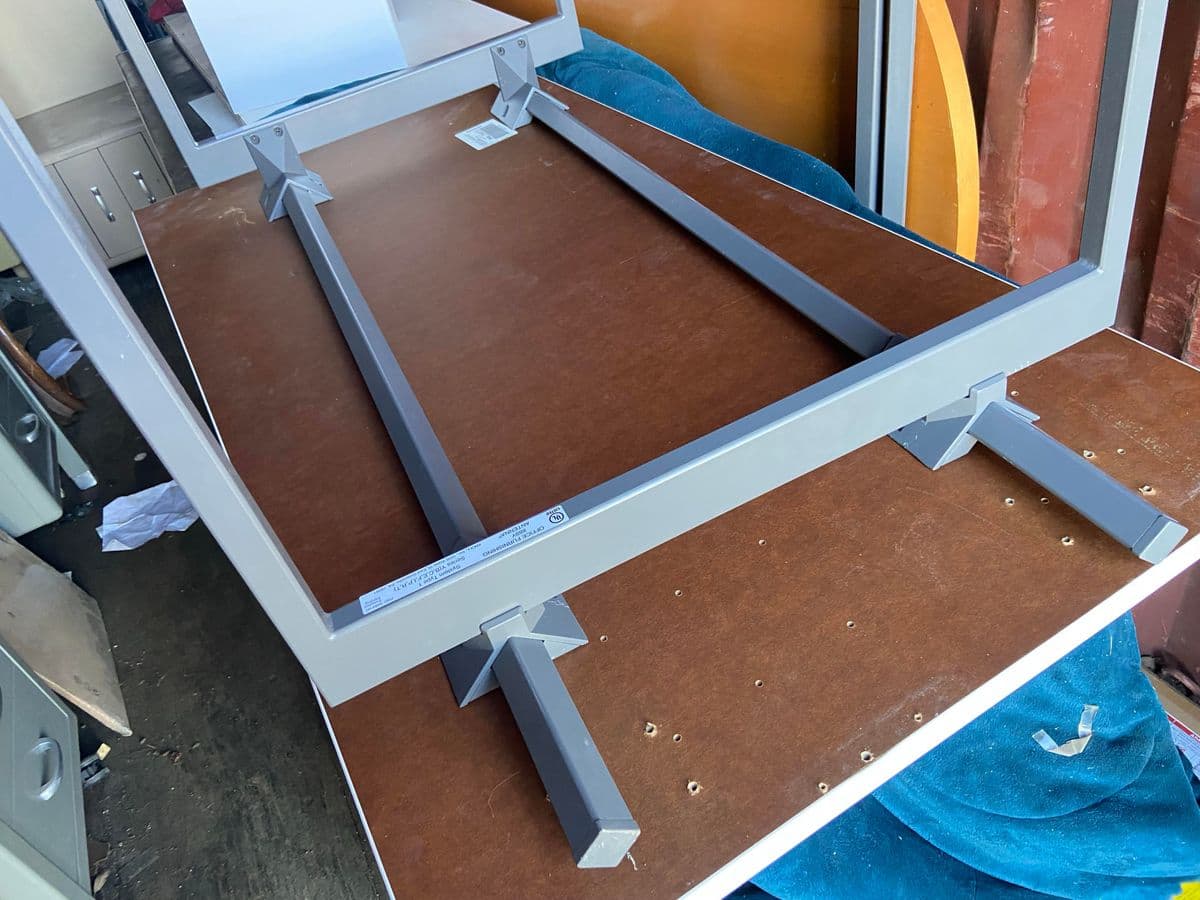 Knoll Antenna Desk - Thumbnail 7