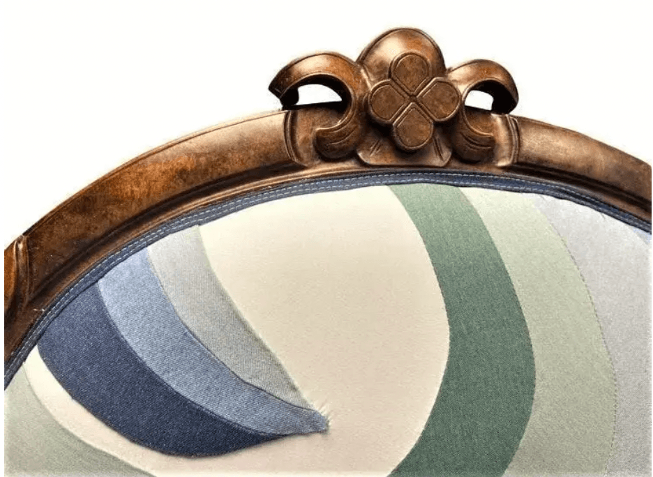 Mid 19th Century Walnut Sofa - Thumbnail 4