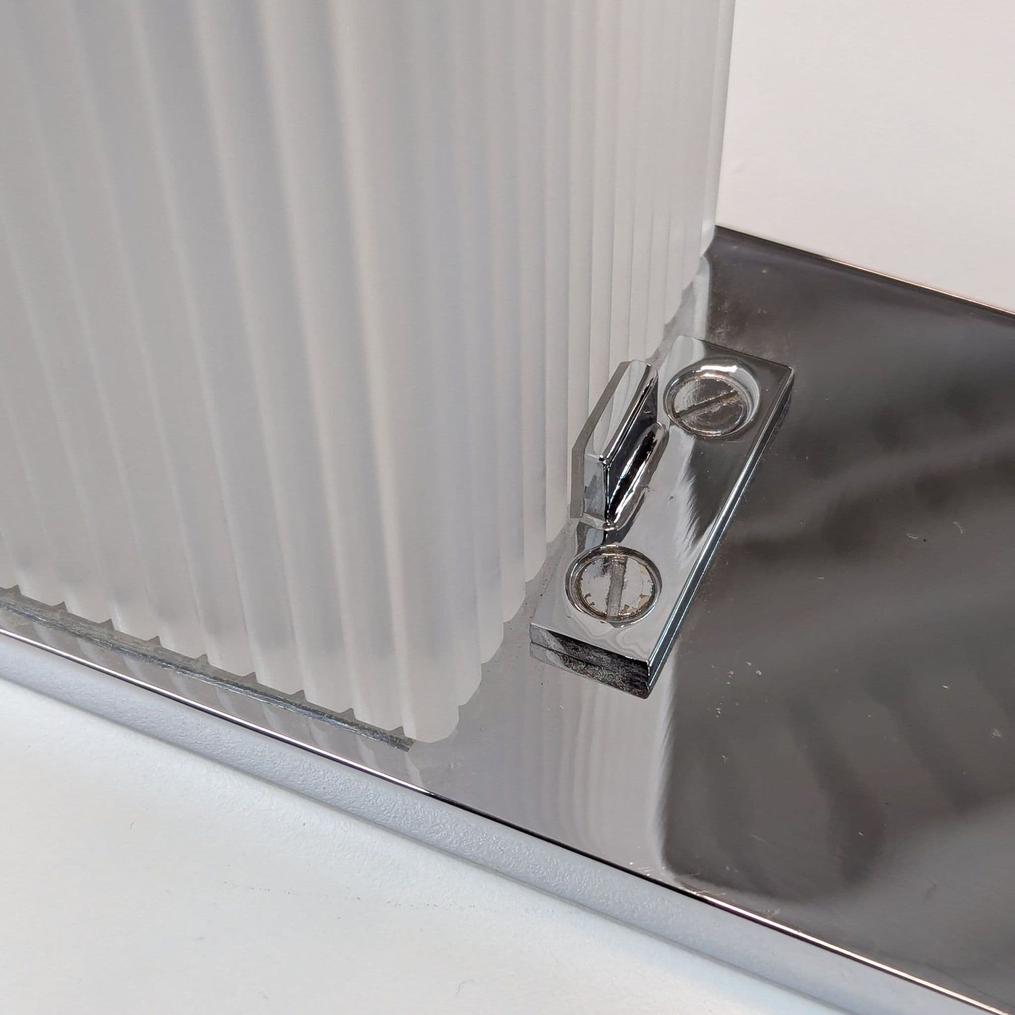 Modern Chrome Frame Wall Light with Ribbed Glass - Thumbnail 2