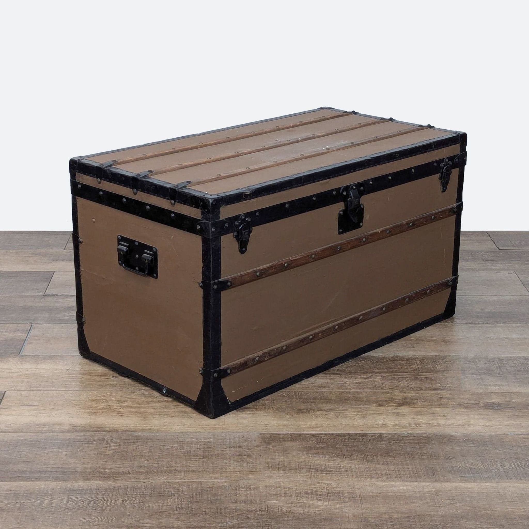 Louis Vuitton Vintage Trunk - Thumbnail 2