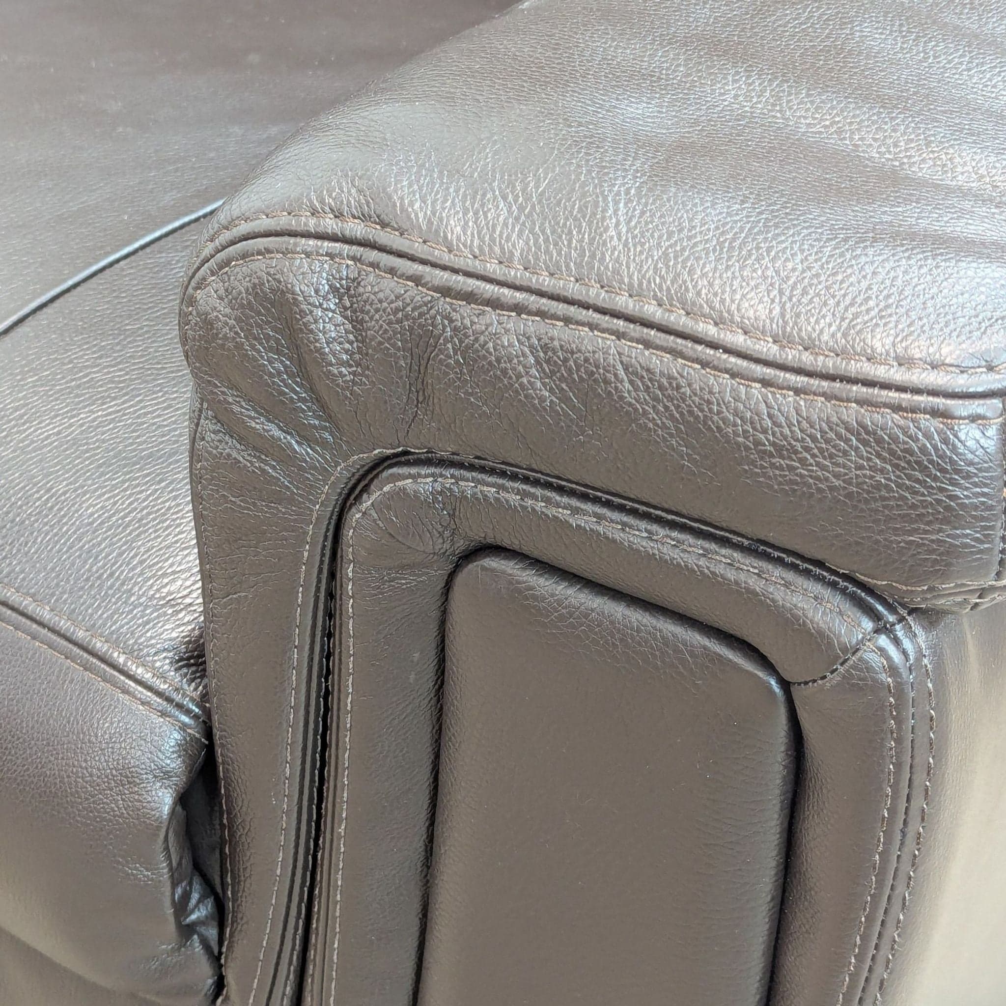 Palliser Triple Power Reclining Leather Sofa - Thumbnail 8