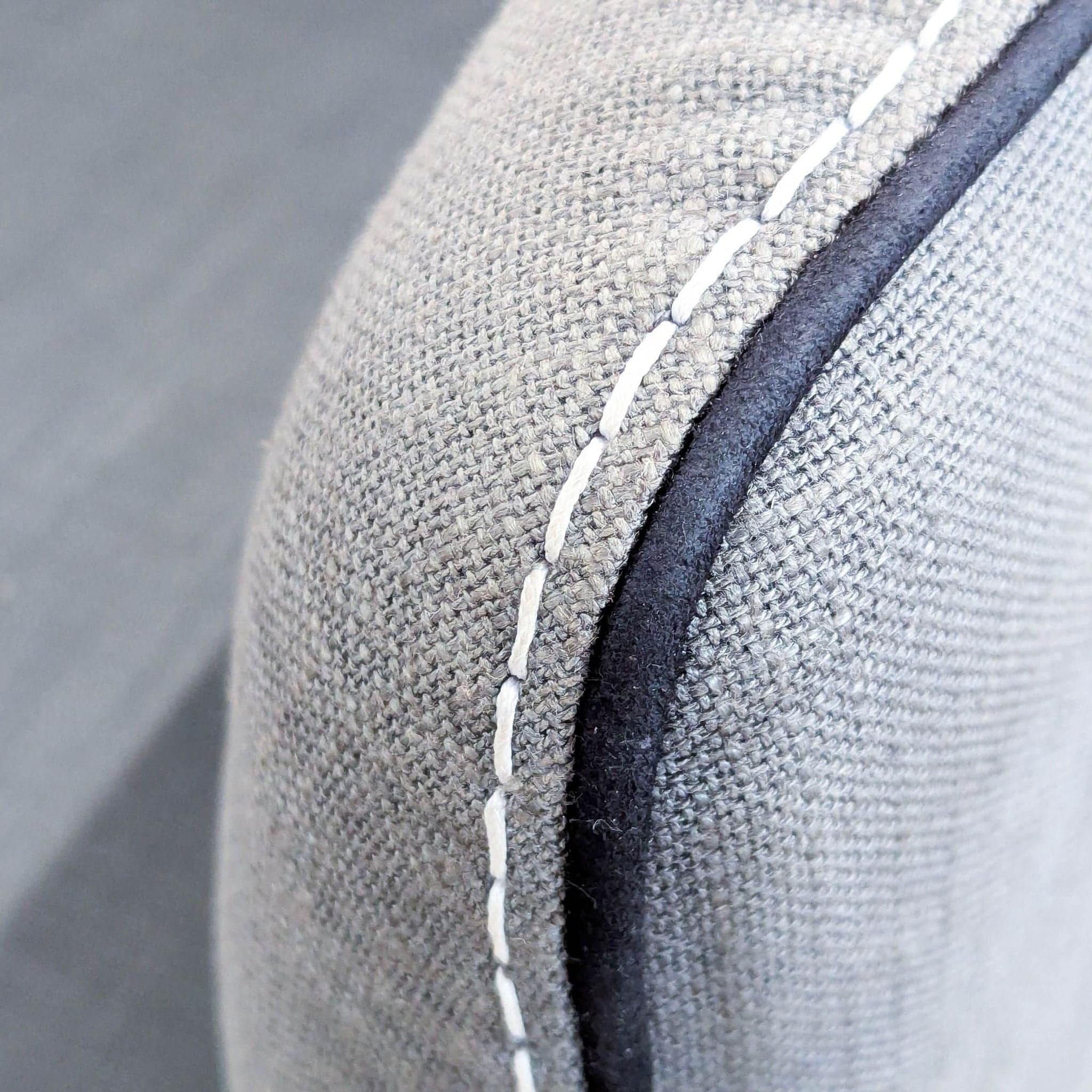 Moe’s Home Collection Modern Accent Chair - Thumbnail 8