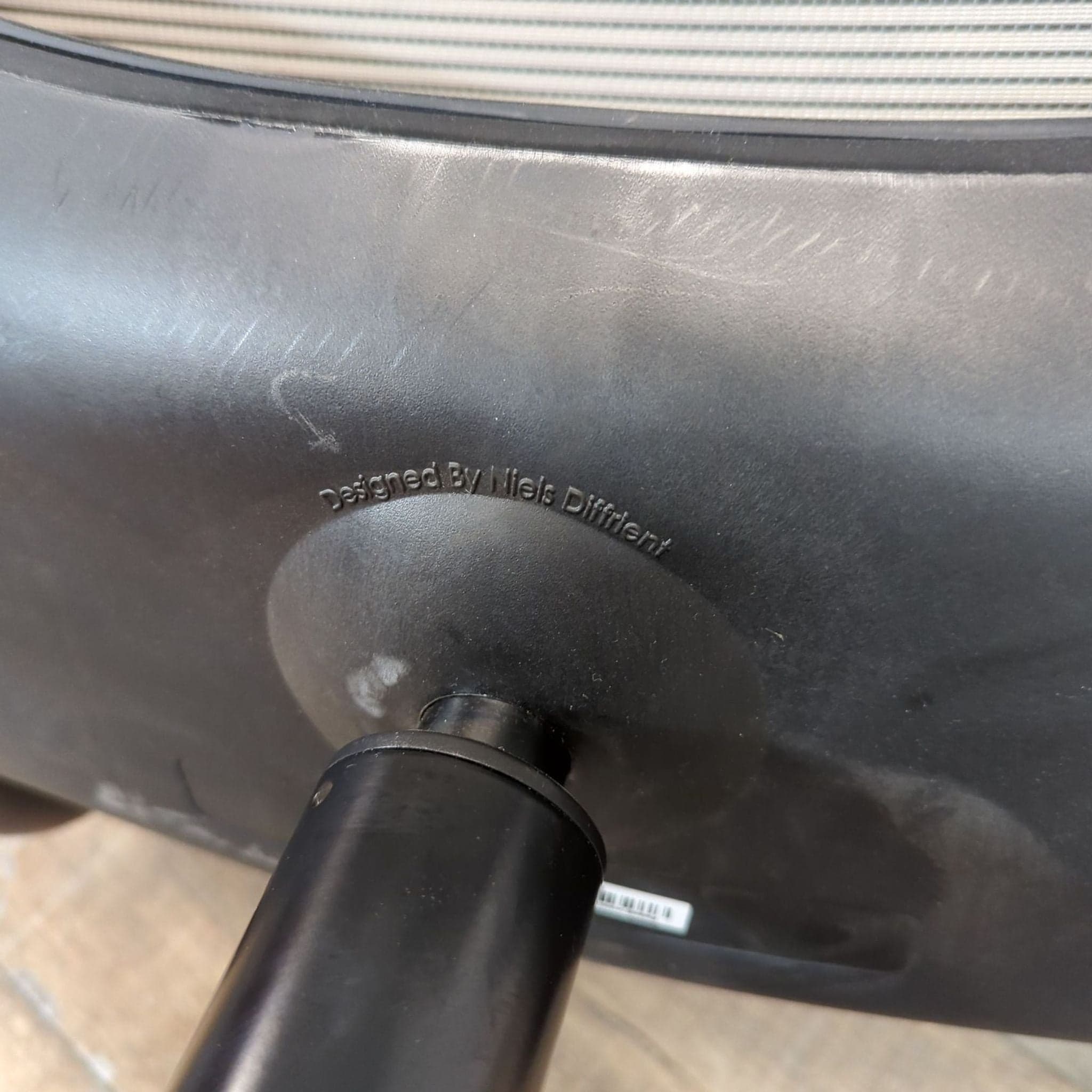 Human scale Different World Task Chair - Thumbnail 5