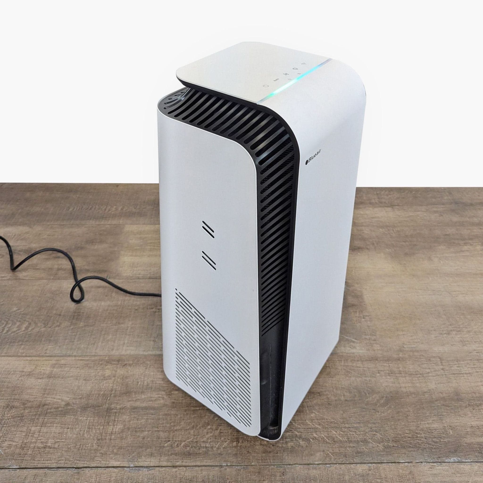 Blueair Compact Air Purifier for Home or Office - Thumbnail 2