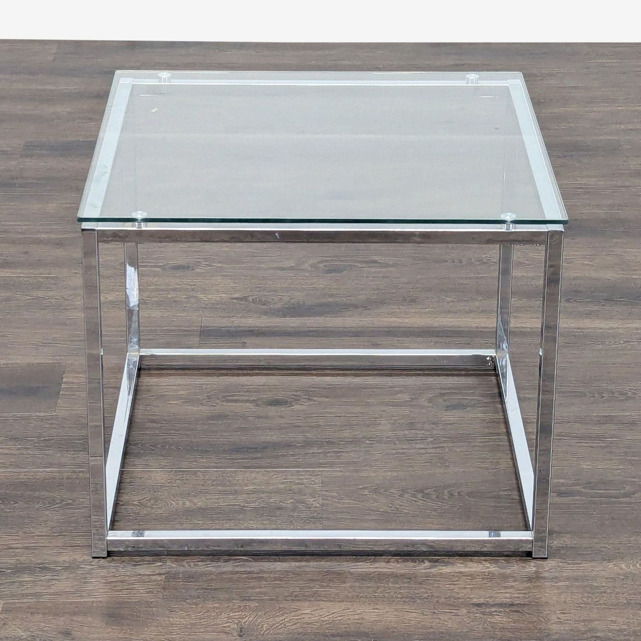 Glass Top End Table on Metal Frame - Thumbnail 4