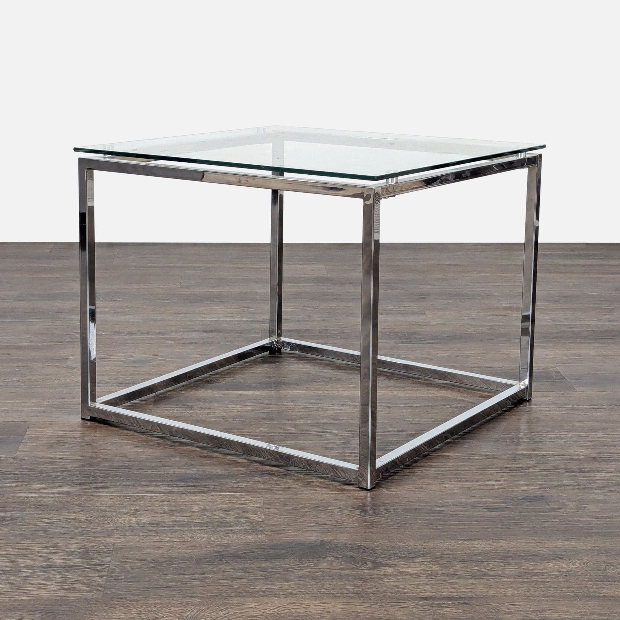Glass Top End Table on Metal Frame - Thumbnail 5