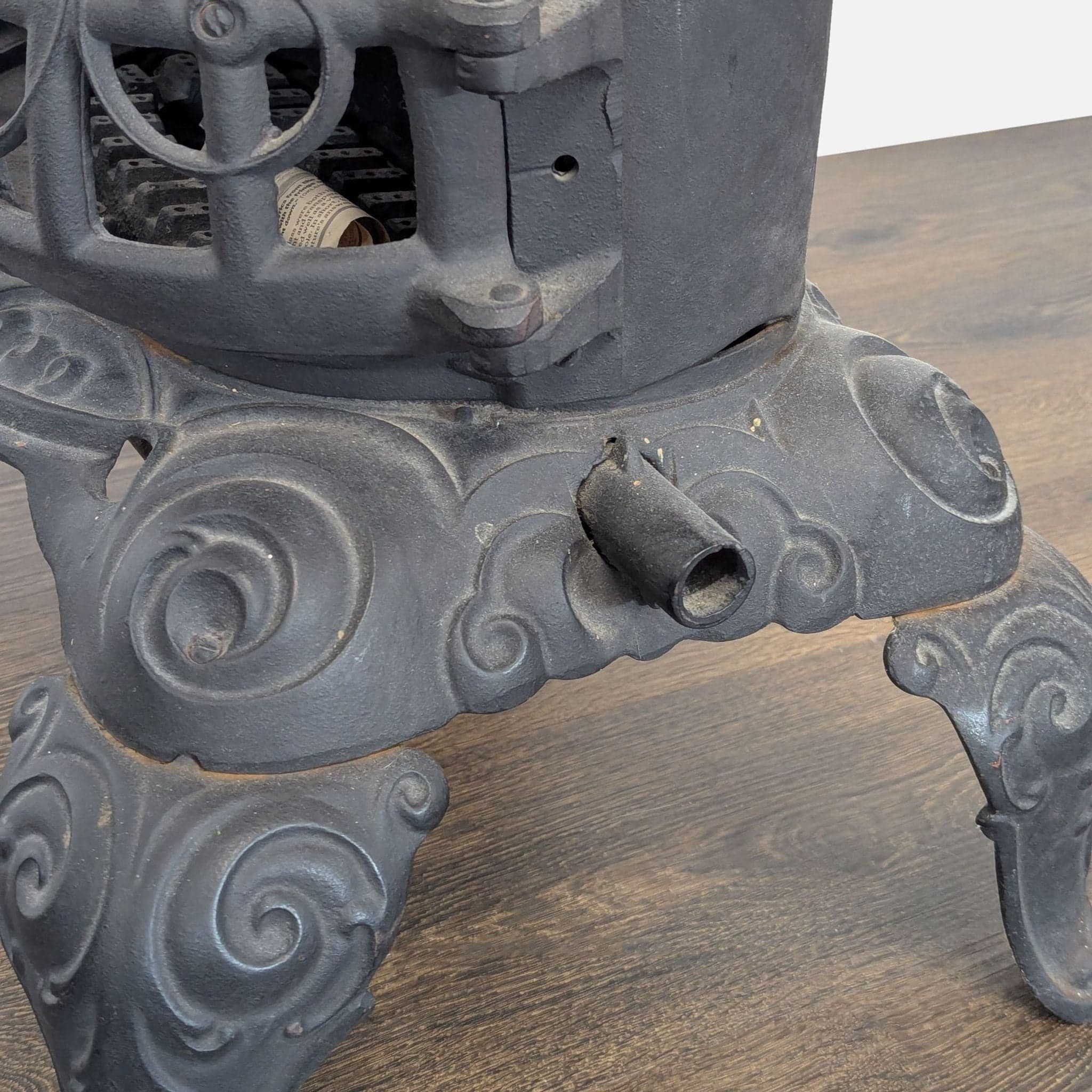 Vintage Iron Parlor Stove with Ornate Details - Thumbnail 4