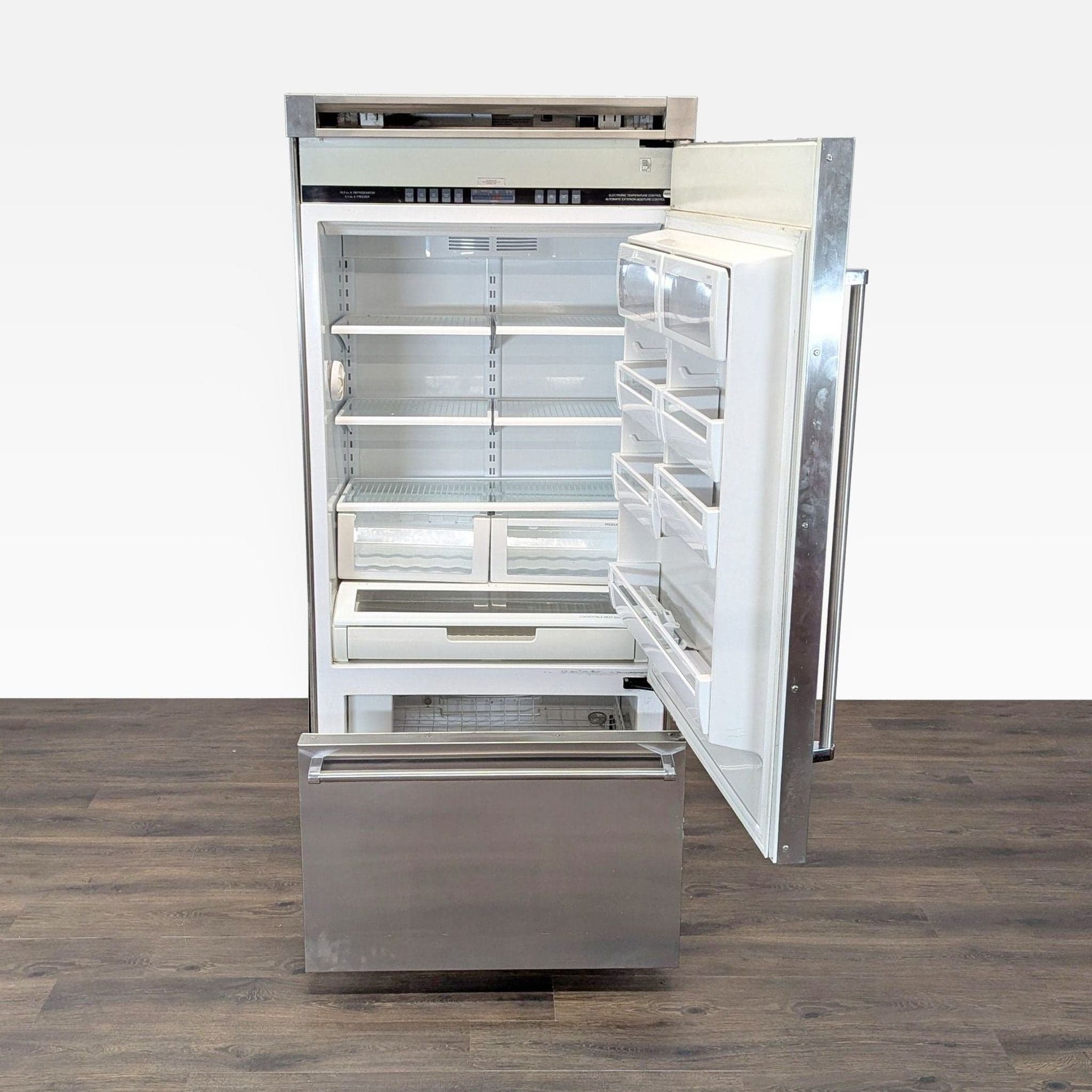 Viking Professional Stainless Steel Refrigerator with Bottom Freezer - Thumbnail 2