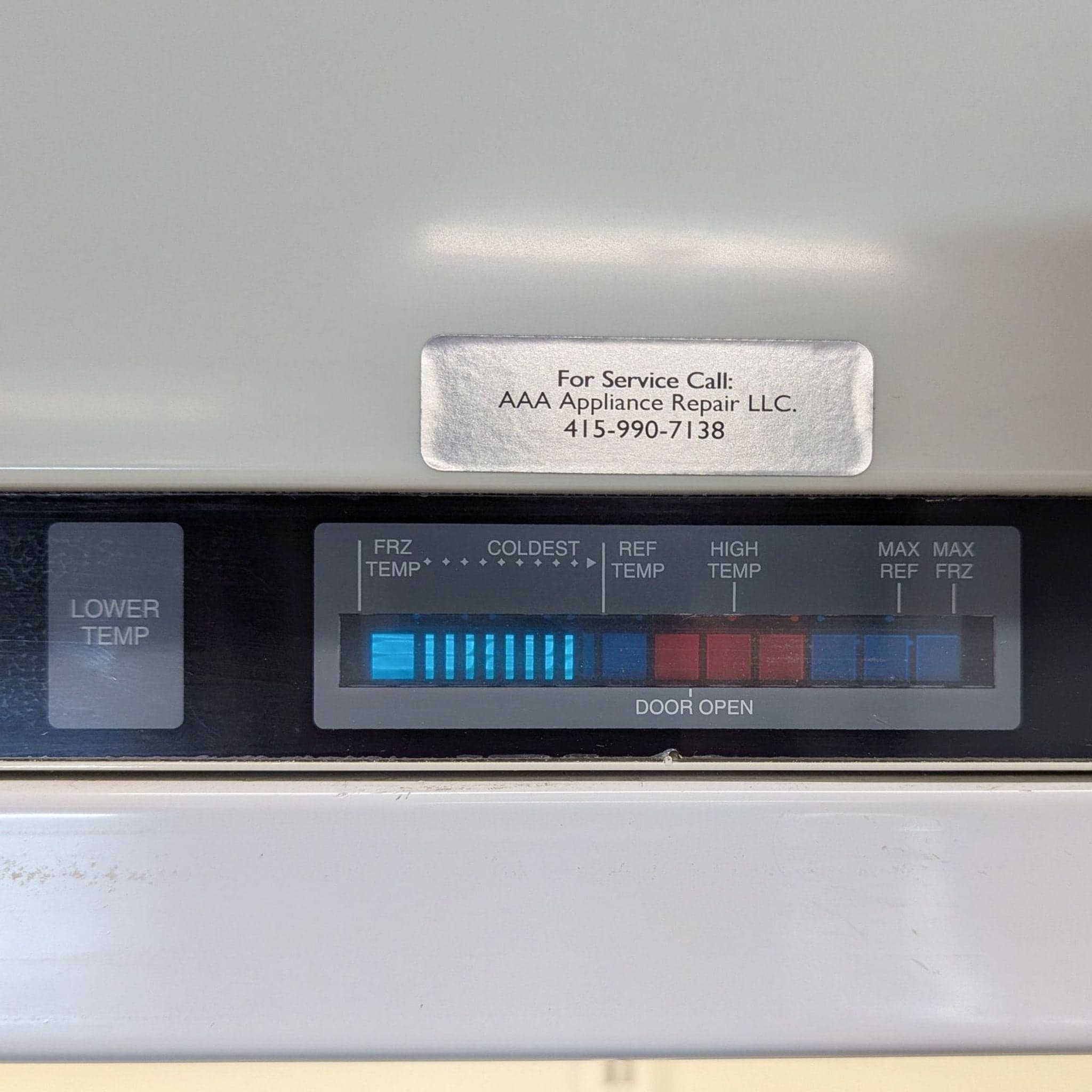 Viking Professional Stainless Steel Refrigerator with Bottom Freezer - Thumbnail 11