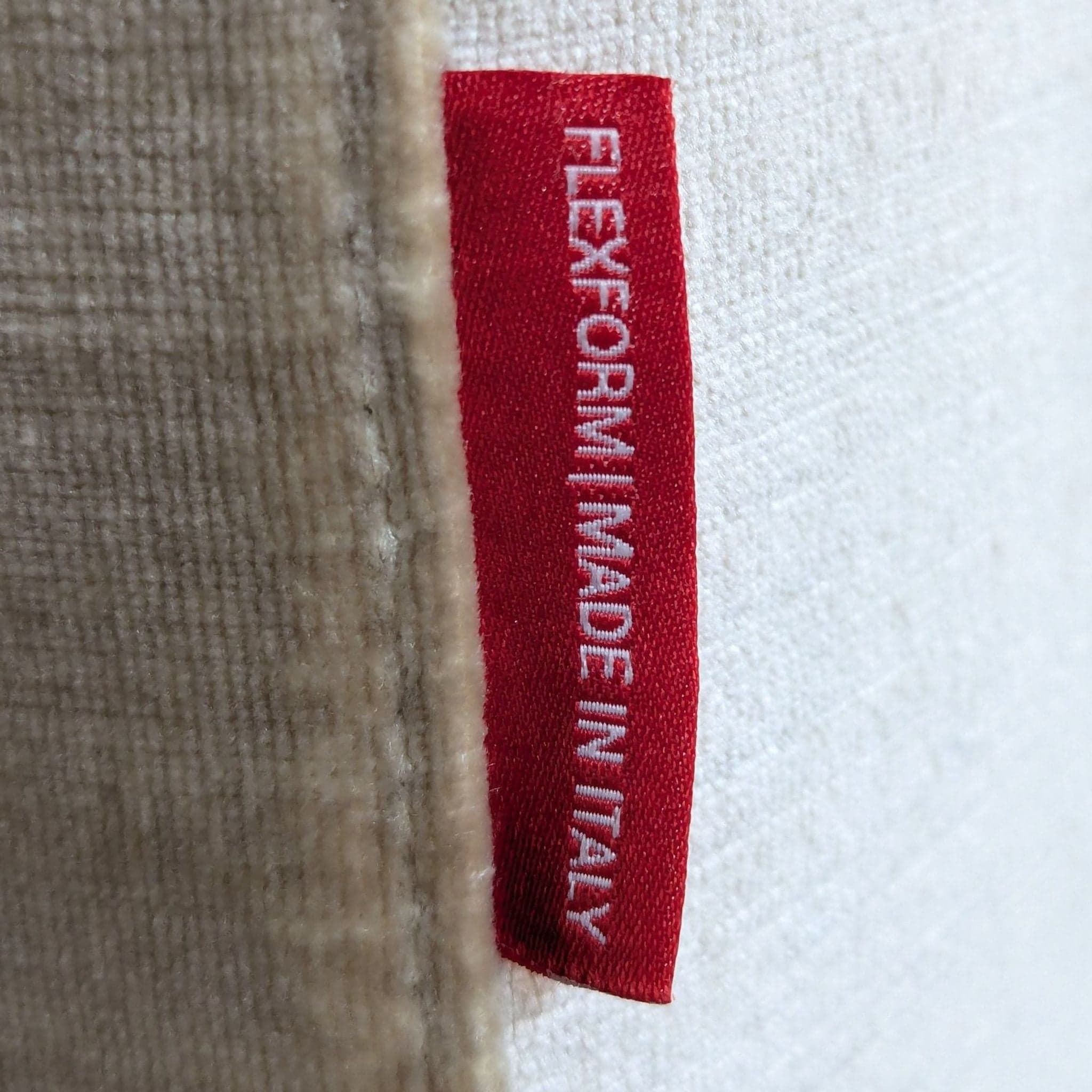 Flexform Gary 3-Seat Sofa Bed – Comfortable Modern Sleeper Sofa - Thumbnail 8