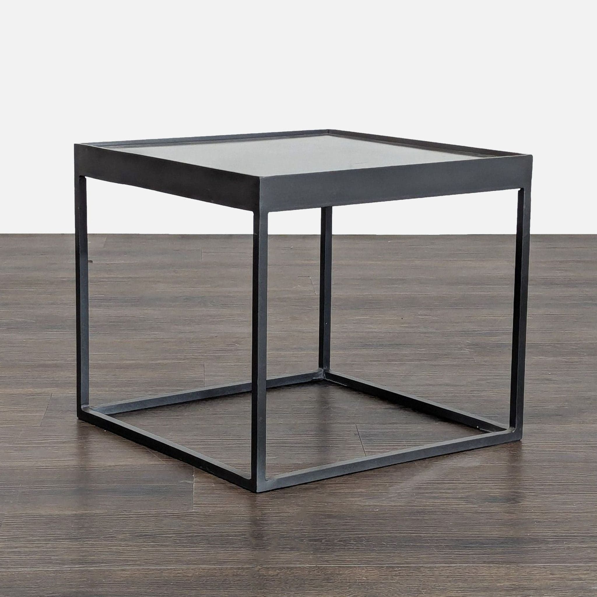 Metal Side Table - Thumbnail 2